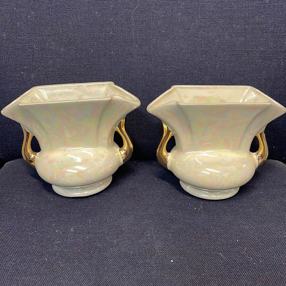 Set of Pearl Vases with 22 kt gold